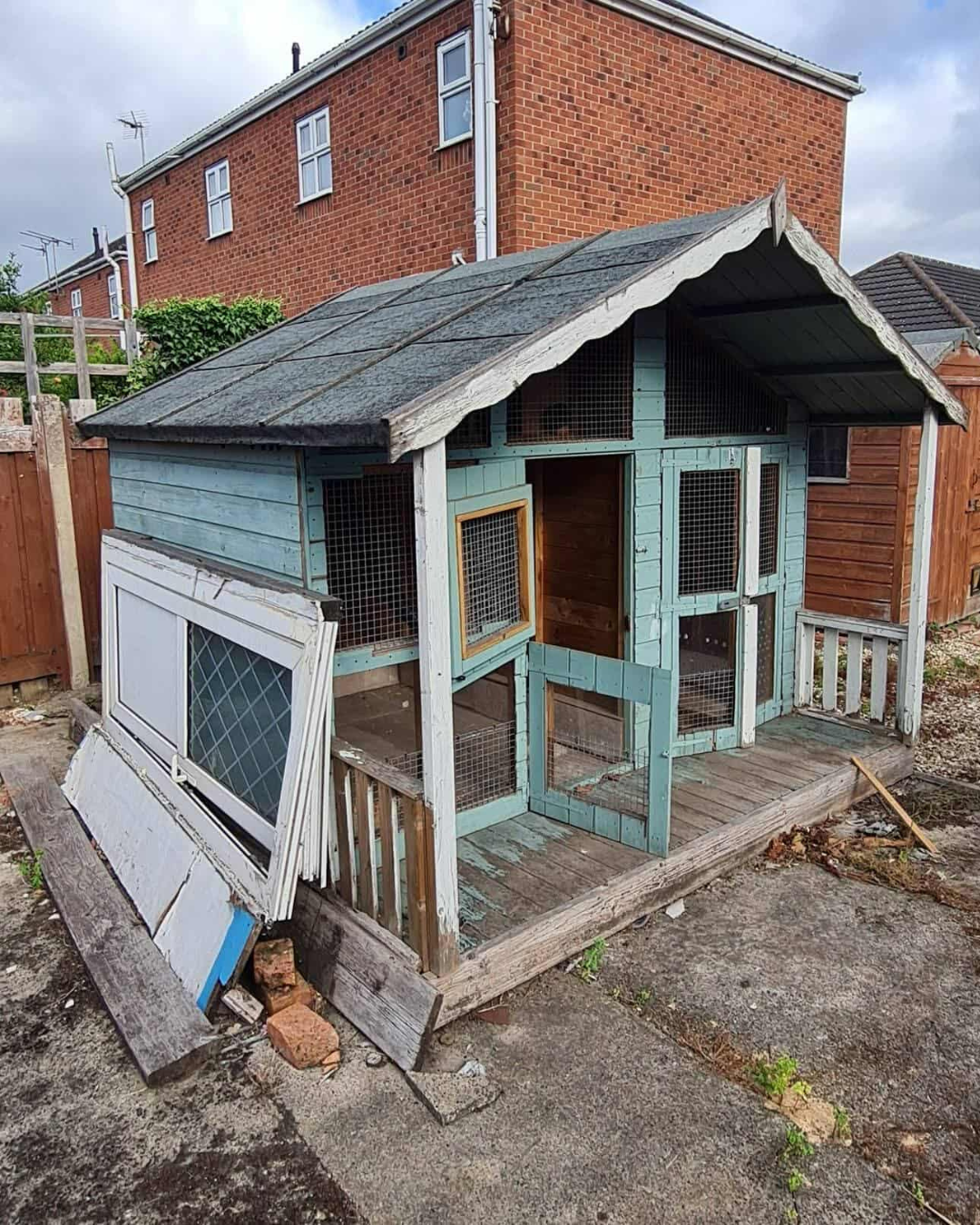 A wendy house in a garden